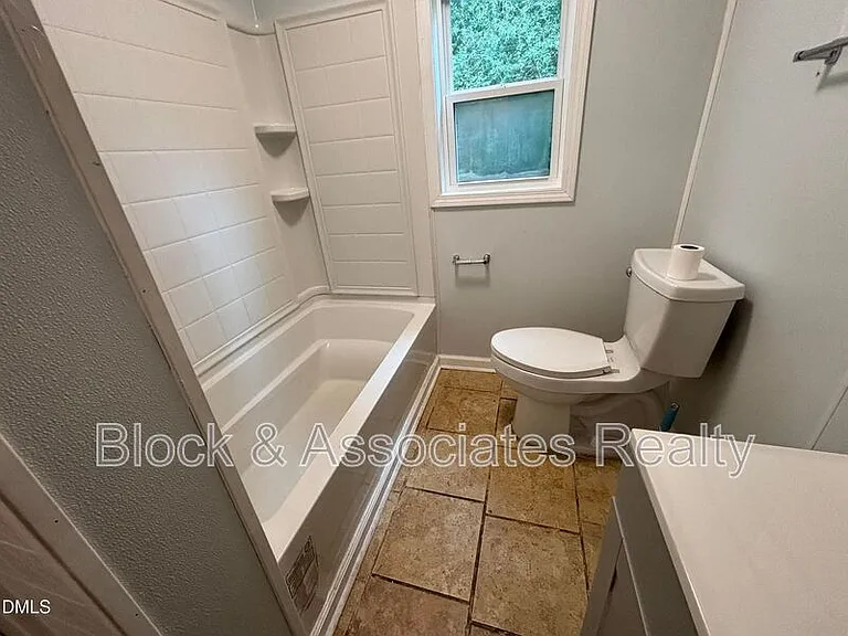 87 Robert Thompson Rd — Photo 46
