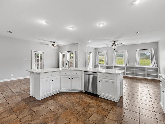 4th image of 501 Cherry Hills Dr