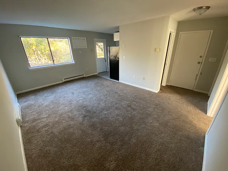 32 Old Foxon Rd #36 — Photo 6