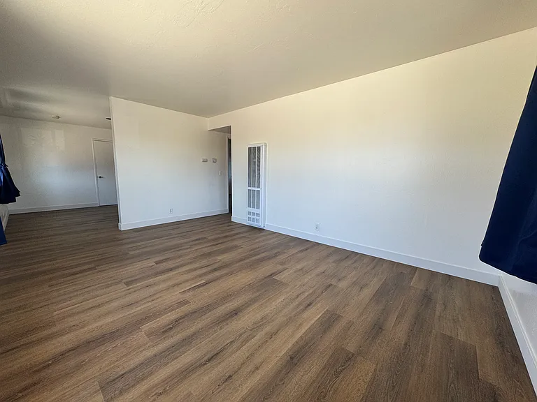 86 Eastwood Ct — Photo 11