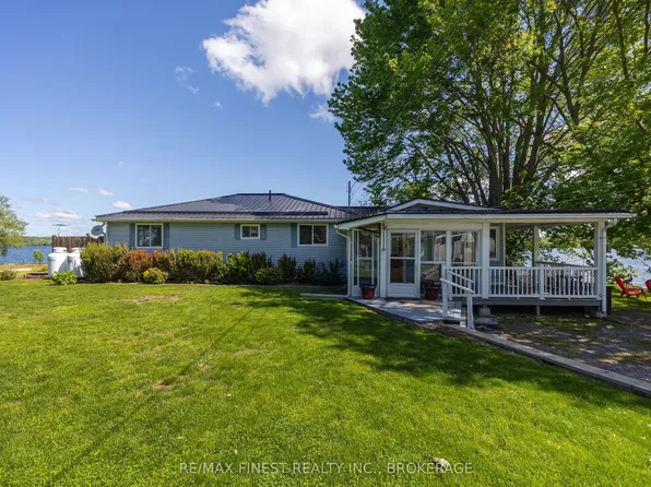 881 River Styx Ln, Kingston, ON K7L 4V3
