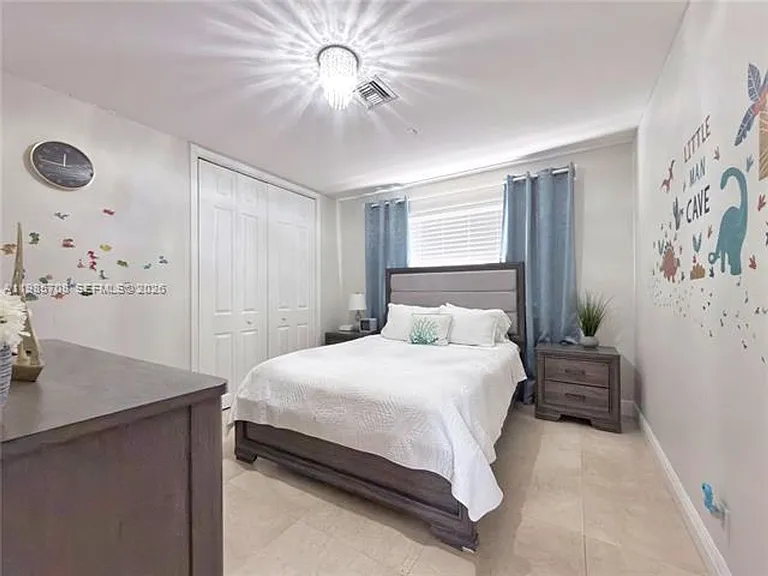 7925 SW 124th St — Photo 31