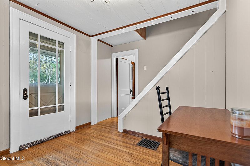 5th image of 810 Sacandaga Road