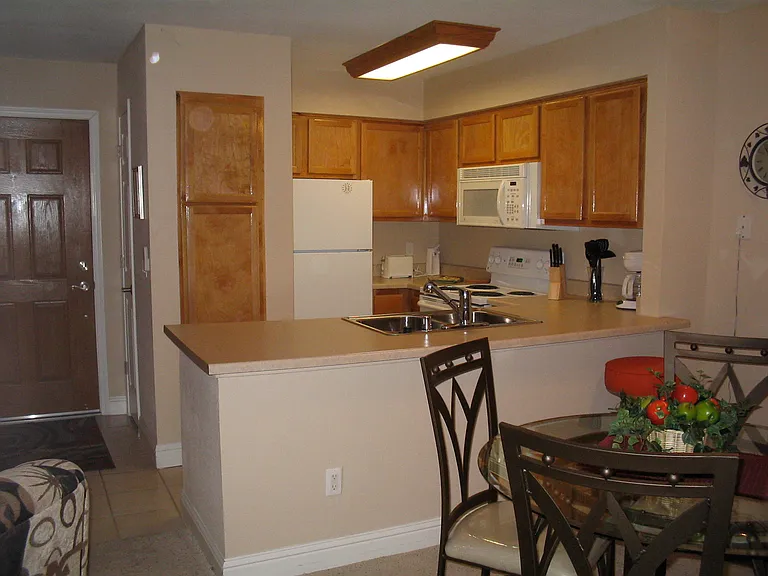 2909 E Huntington Blvd #202 — Photo 5