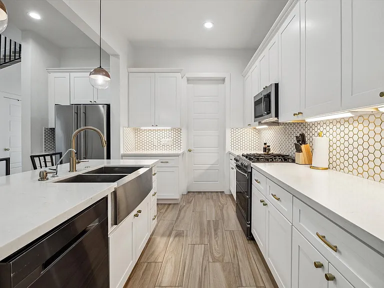 5021 Creekmont Dr — Photo 8