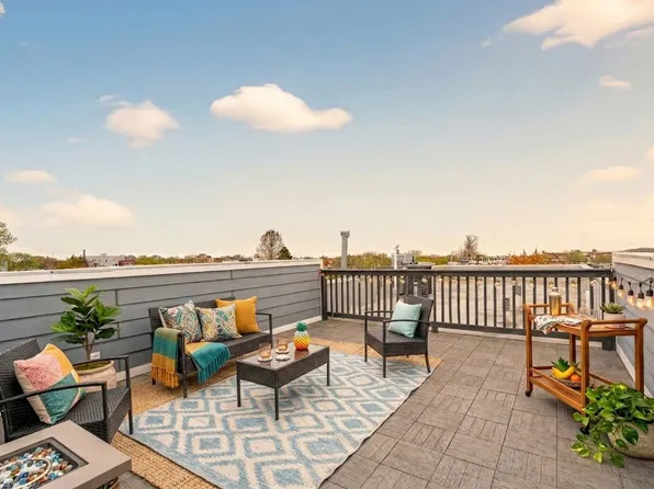 1711 D St SE Unit 2, Washington, DC 20003