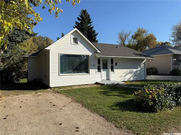 368 3rd AVENUE E, Melville, SK S0A 2P0