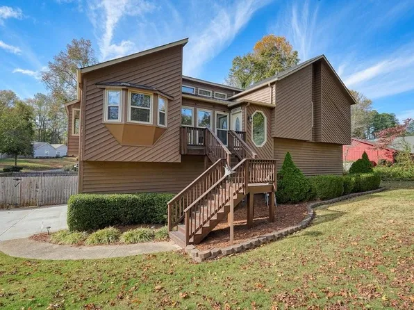 4445 Hollister Dr NE, Roswell, GA 30075
