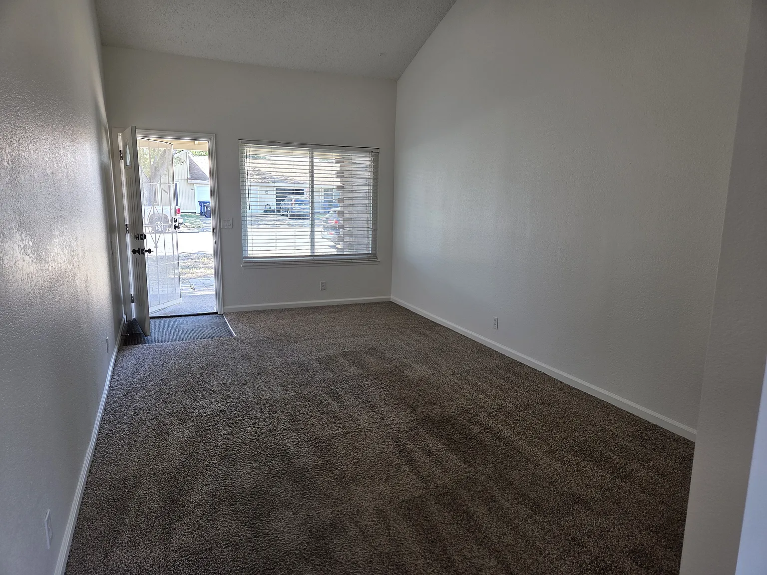 2 bed, $1,850 — Photo 2