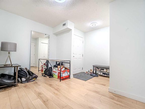 5th image of 7180 S 80th Ave NE #201