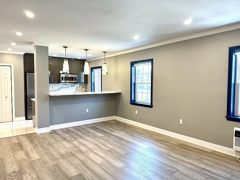 27-29 Commonwealth Ave #6 — Photo 4