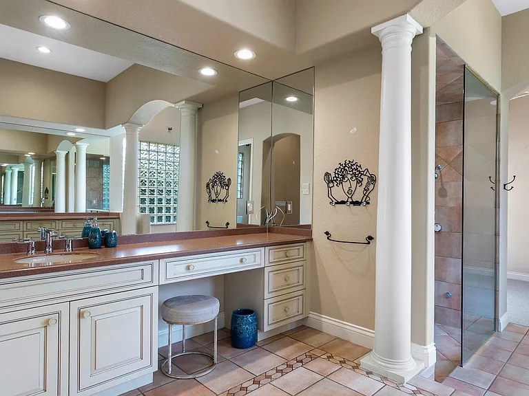 8158 Native Dancer Rd E — Photo 12