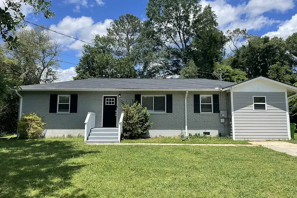 4 bed, 1.5 bath, 2068 sqft, $1,395 — Photo 2