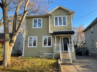 11 Uno Dr, Toronto, ON M8Z3N7