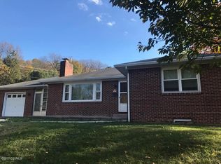 805 Market St, Mifflinburg, PA 17844