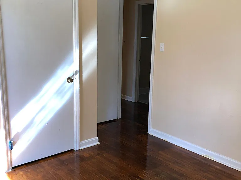 1846 Colony Dr — Photo 12