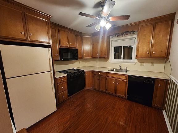 4th image of 950 Cold Spring Rd APT 5