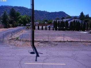 41 SE Edwards Ave, Winston, OR 97496