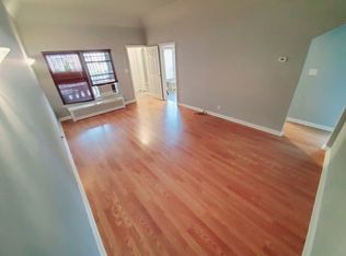 6724 Exeter St, Forest Hills, NY 11375