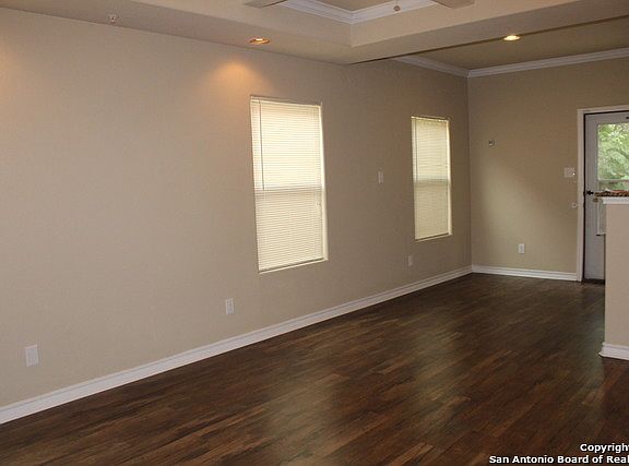 2nd image of 5007 Flipper Dr