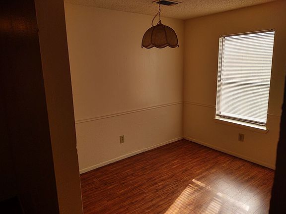 3rd image of 240 & 242 Craddock Ave #242