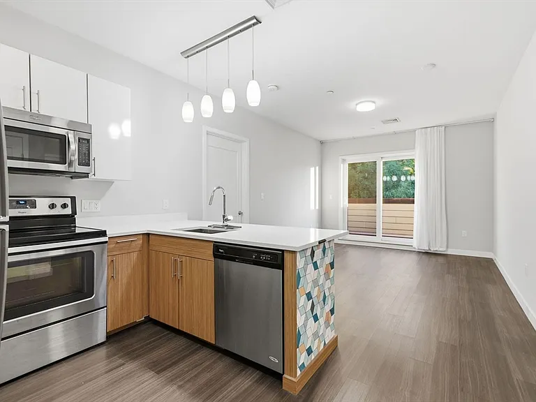 999 Hancock St #509 — Photo 3
