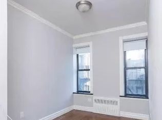 319 W 16th St #5E, New York, NY 10011