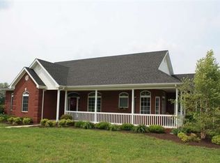 215 Emerald Way, Smiths Grove, KY 42171