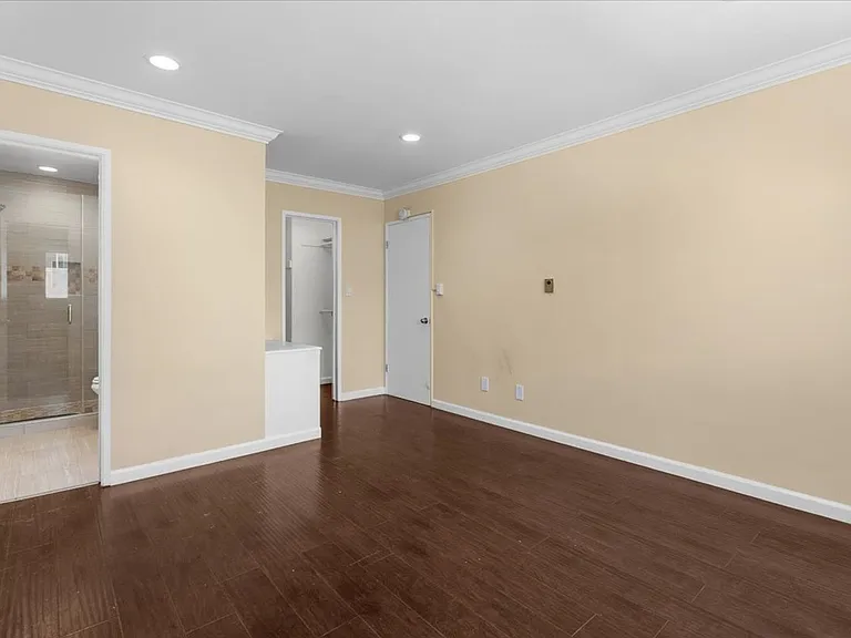 5232 Fairview Blvd — Photo 7