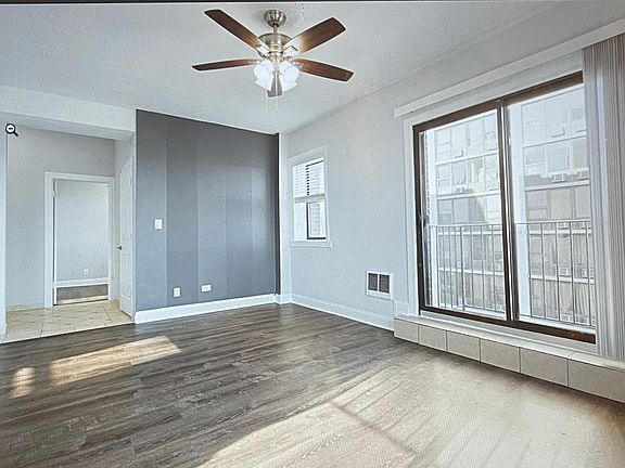 5th image of 4522 N Clarendon Ave #601