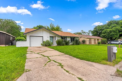 6208 Parliament Dr Photo 1