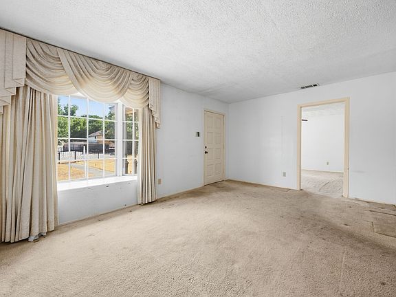 4th image of 7235 Vecino Dr