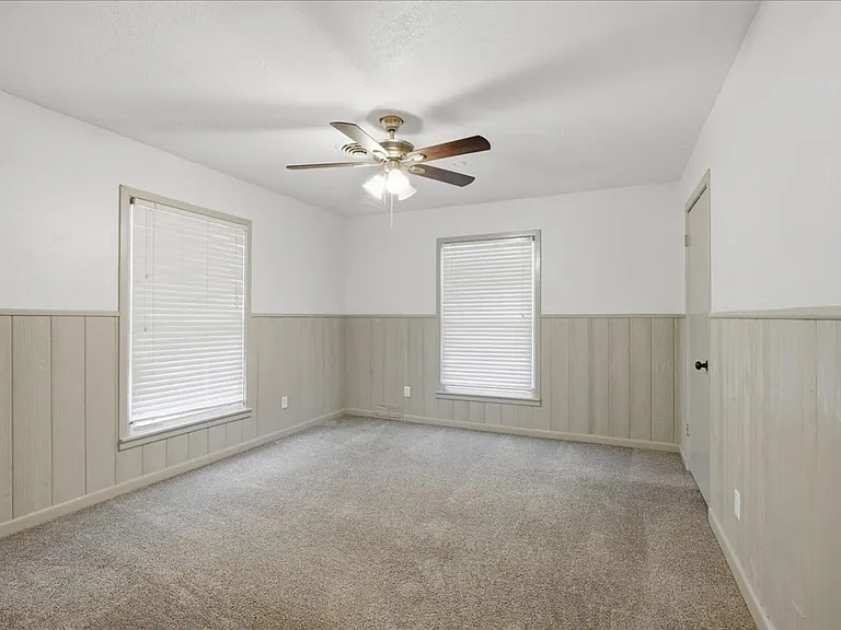 1011 Walnut St — Photo 15