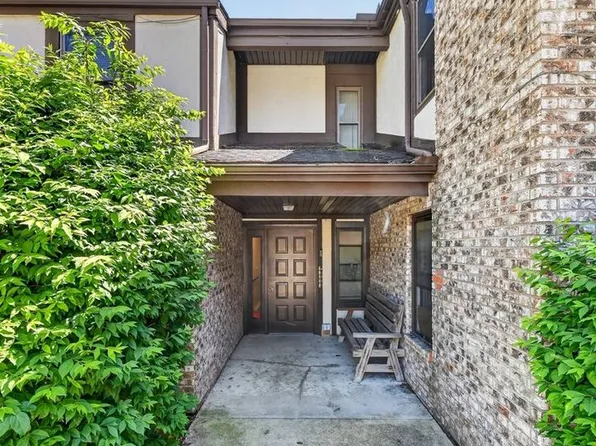 29363 Detroit Rd APT 5, Westlake, OH 44145