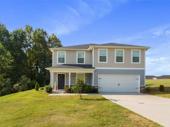 1515 Hendon Dr, Walhalla, SC 29691