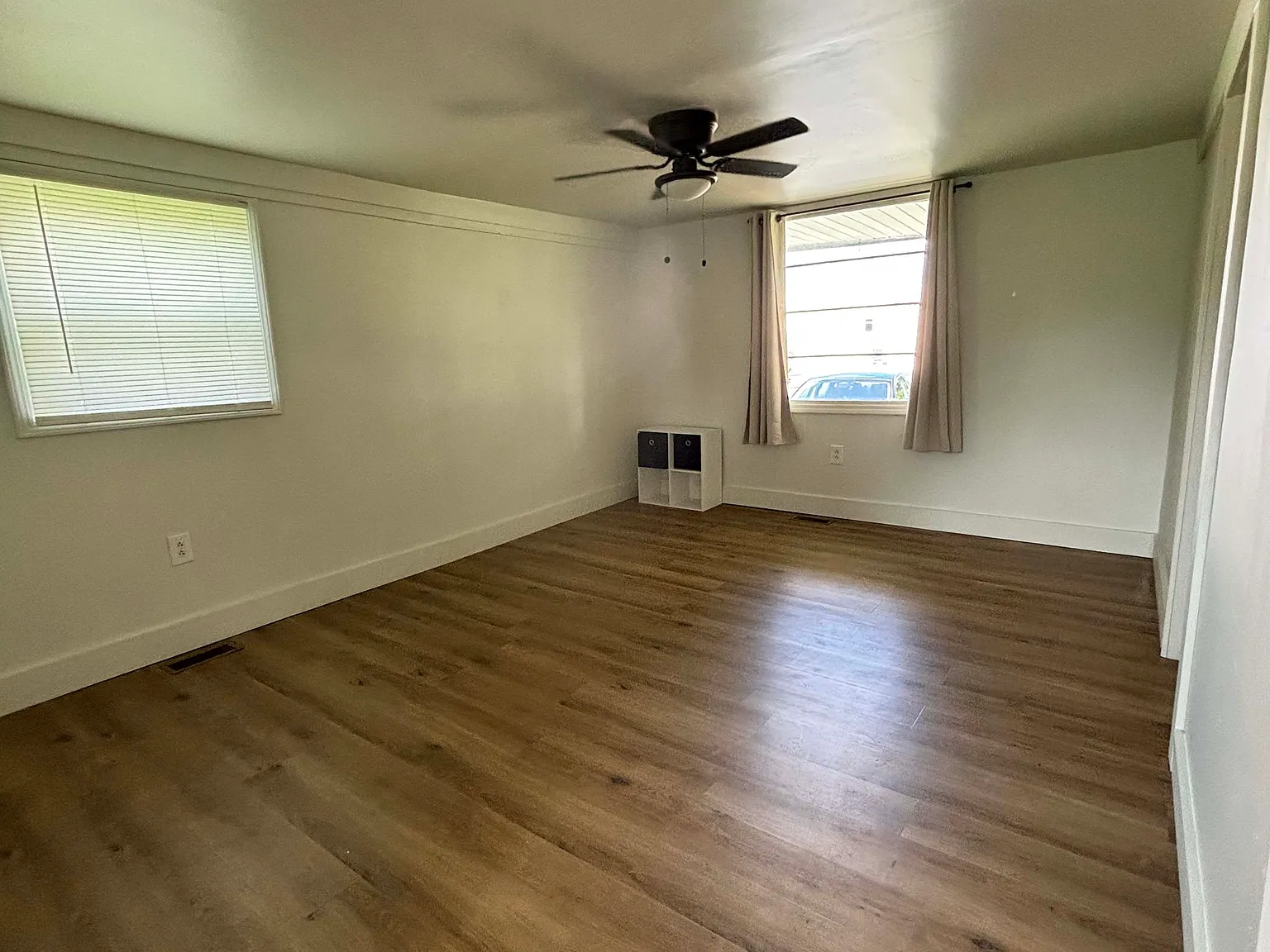 2 bed, 1000 sqft, $1,000 — Photo 4