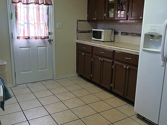 4th image of 6231 Yera St