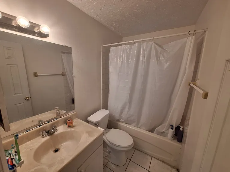 1206 E Seneca Ave — Photo 6