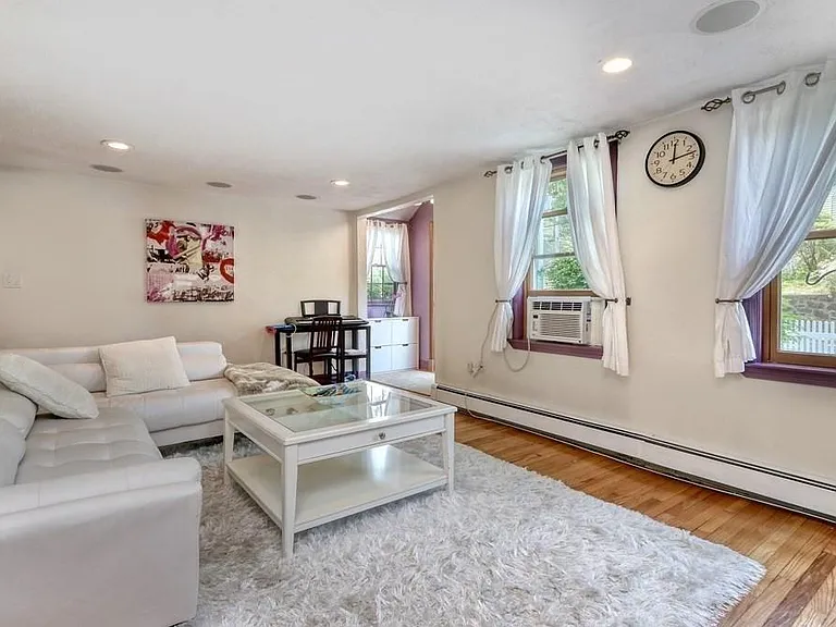 3 Oak Tree Rd — Photo 14
