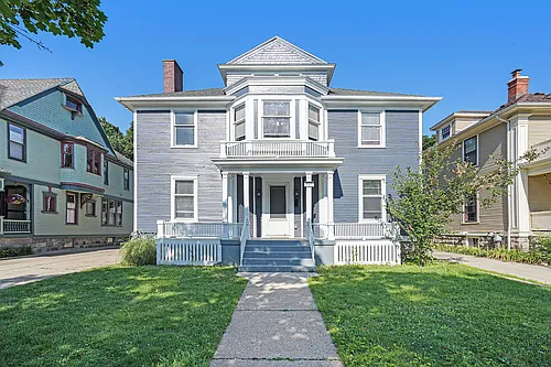 547 Paris Ave SE #1 Photo 1