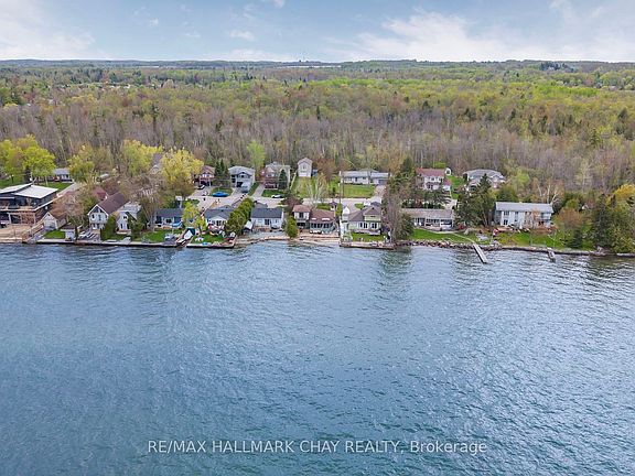 3rd image of 2617 Leonard St