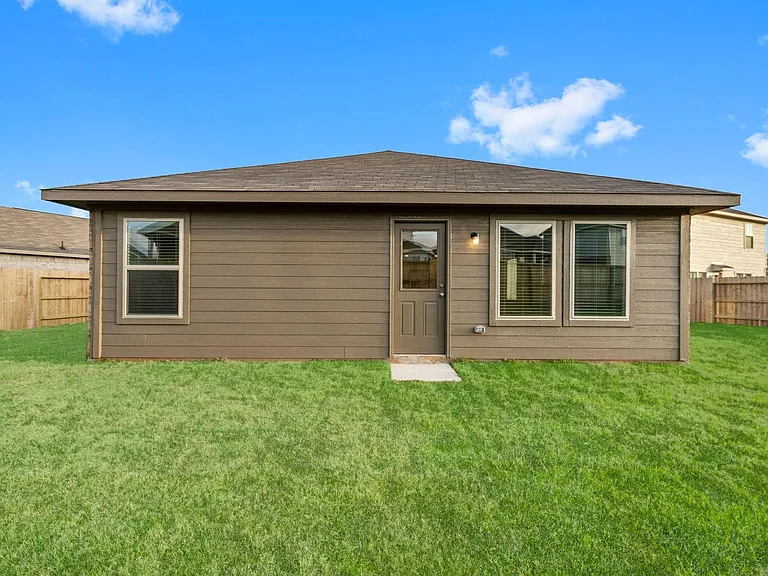318 Harbor Bend Ct — Photo 41