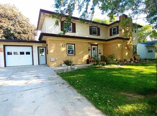 1613 Shoreway Rd, Storm Lake, IA 50588