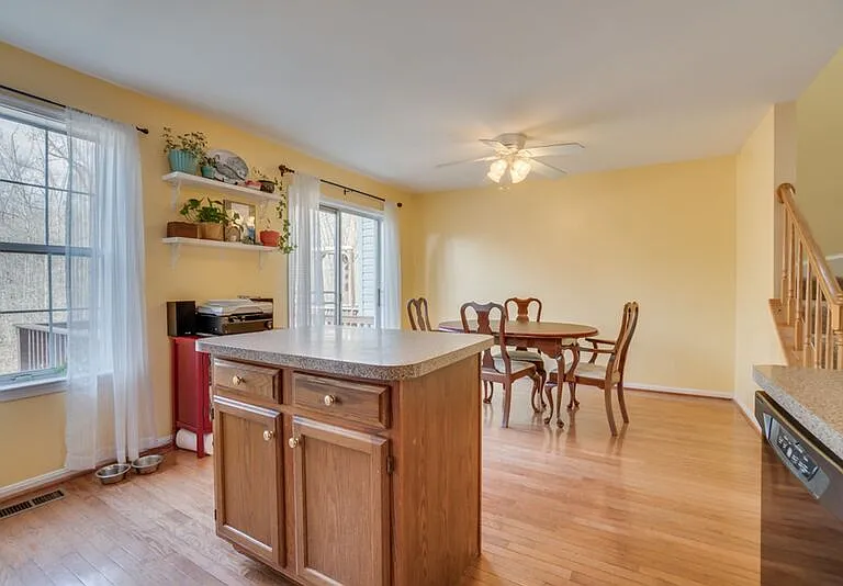 206 Dundee Pl — Photo 8