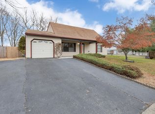 39 Sweetbriar Trl, Howell, NJ 07731