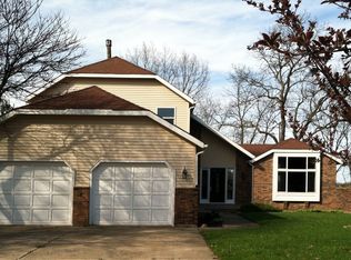 19526 W Taylor Lake Ct, Mundelein, IL