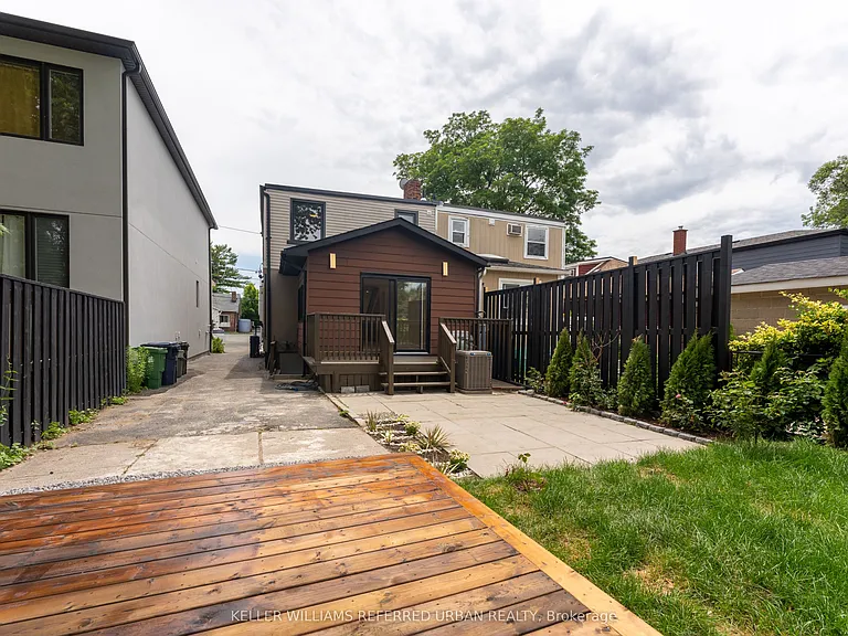 8 Doncaster Ave — Photo 12