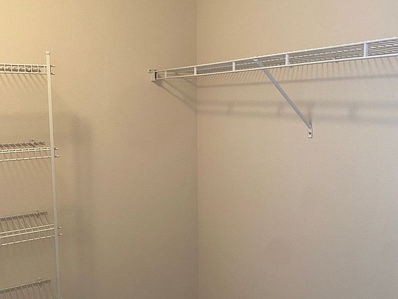 5th image of 1030 Glencroft Dr #1