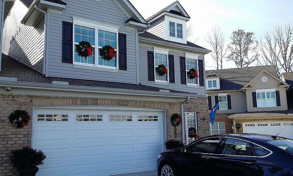 1st image of 3726 Hoskins Dr