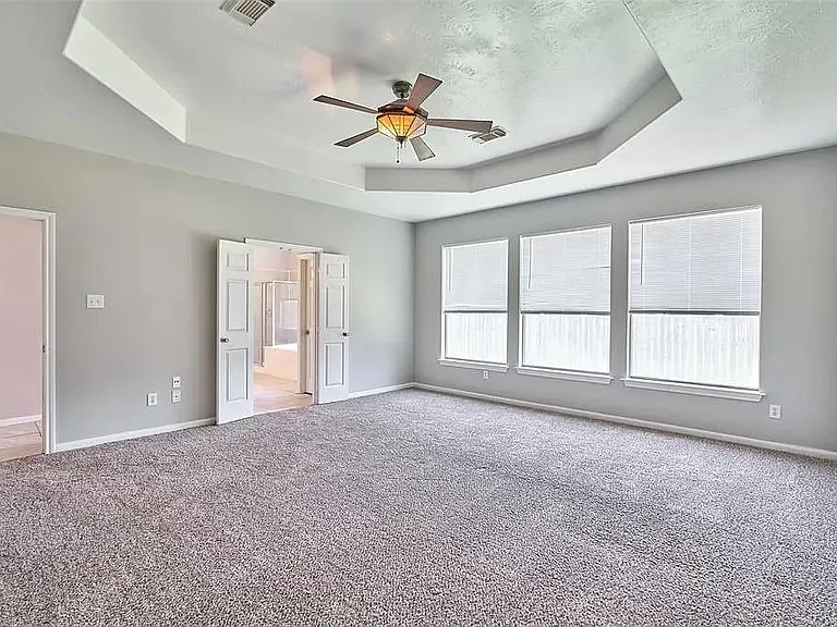 13714 Hillingdale Ln — Photo 3